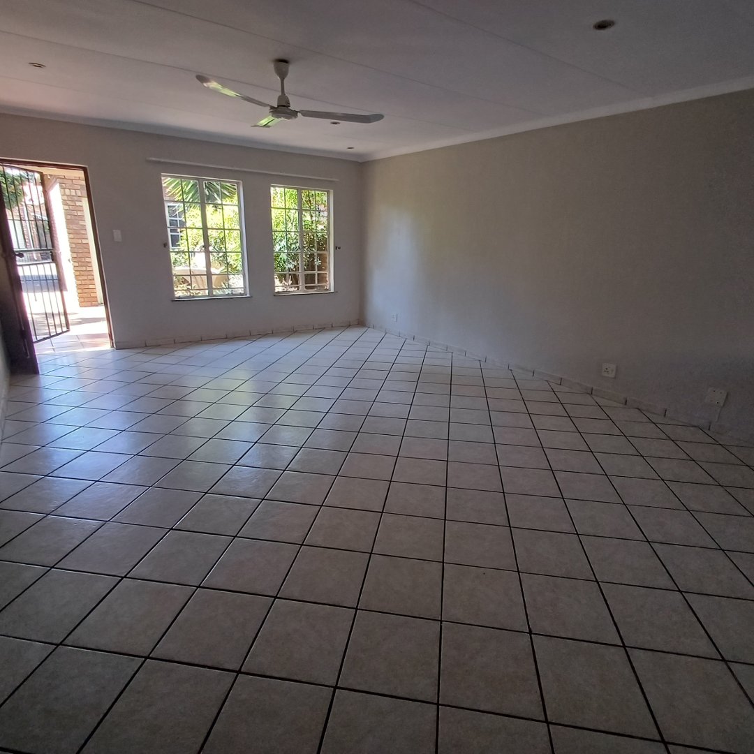 2 Bedroom Property for Sale in Wierda Park Gauteng