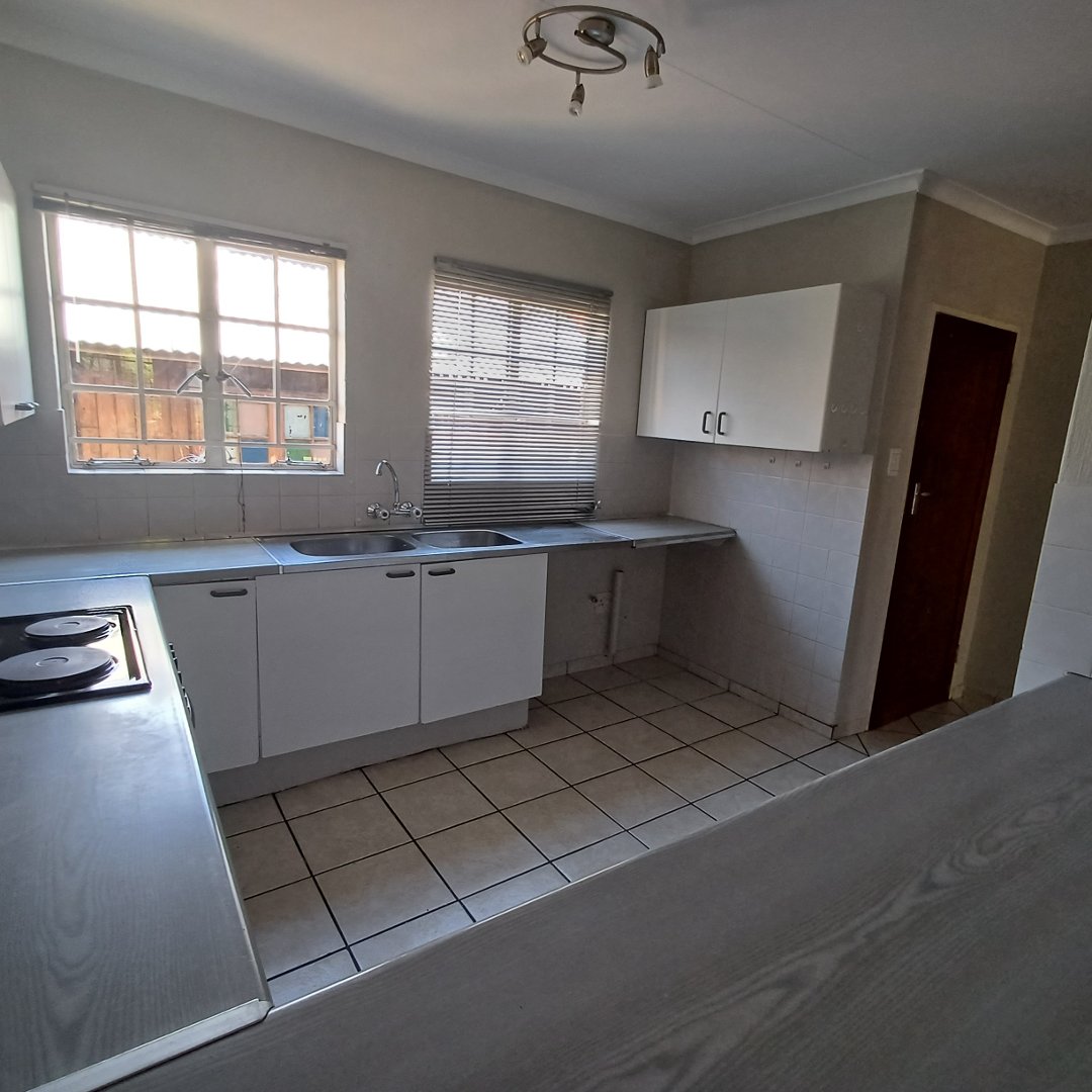 2 Bedroom Property for Sale in Wierda Park Gauteng