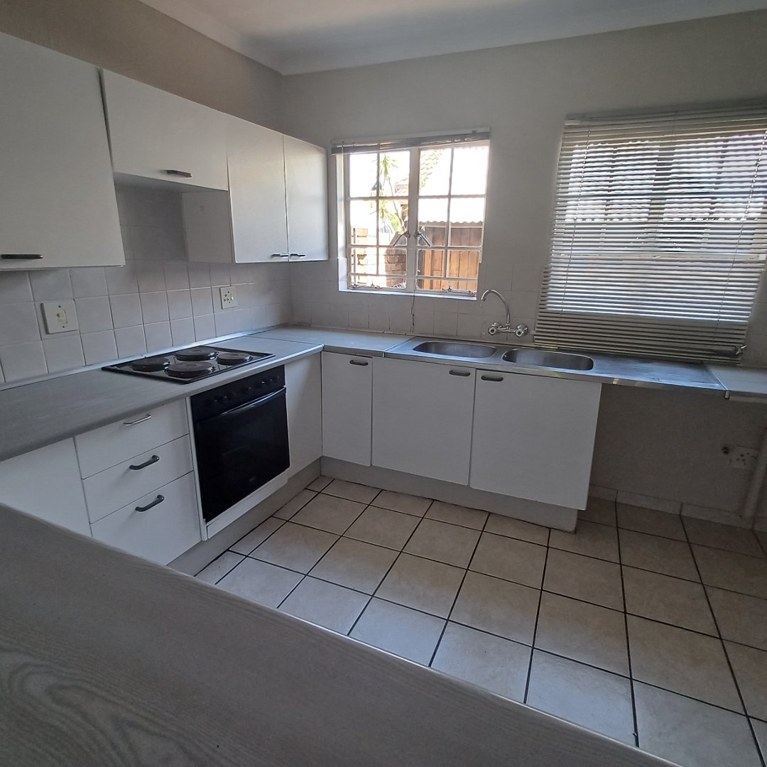 2 Bedroom Property for Sale in Wierda Park Gauteng