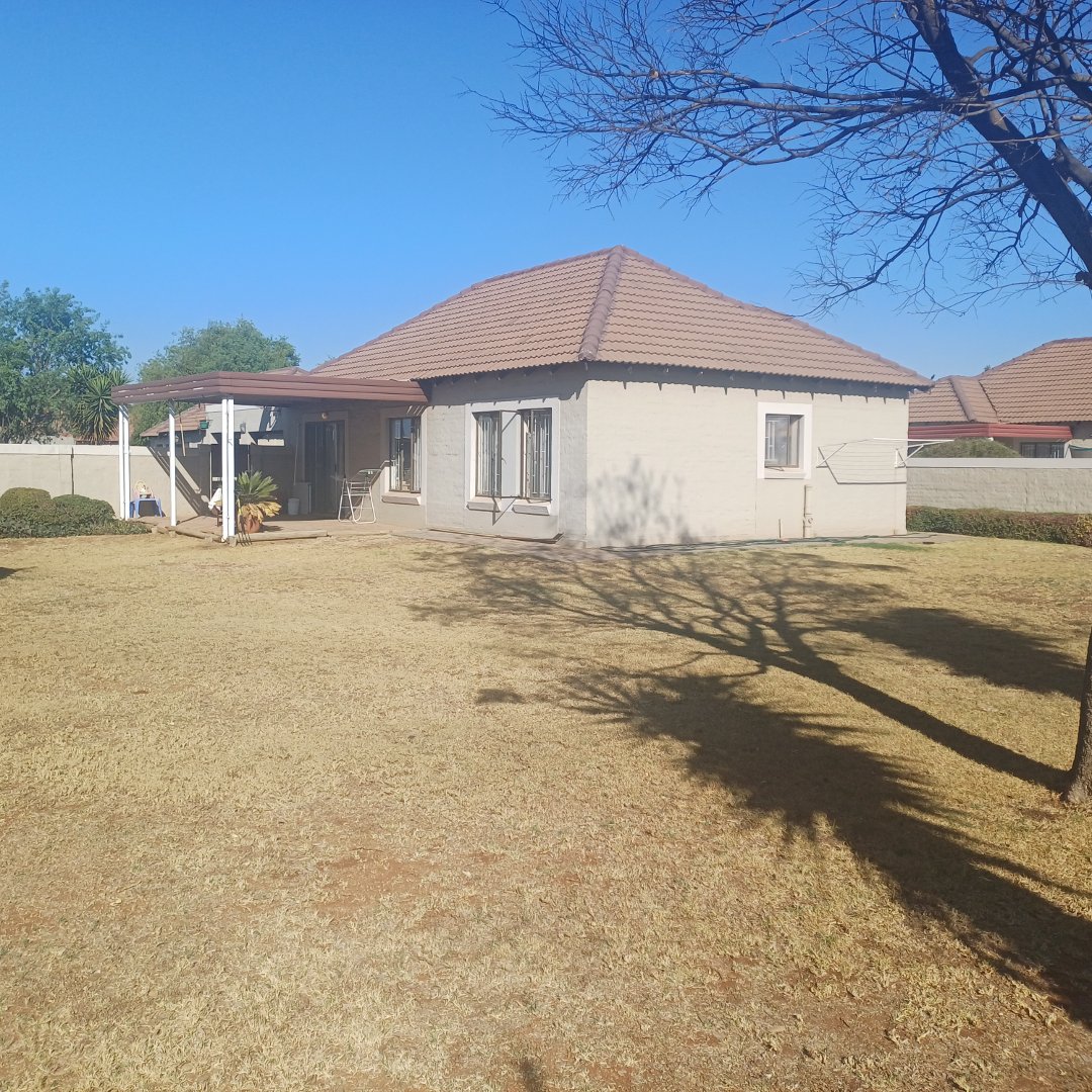 3 Bedroom Property for Sale in Heuwelsig Estate Gauteng