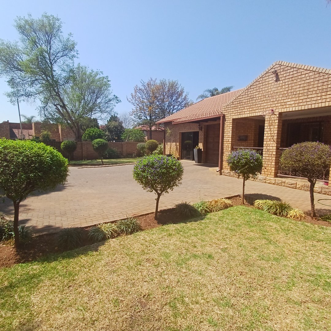 3 Bedroom Property for Sale in Wierda Park Gauteng