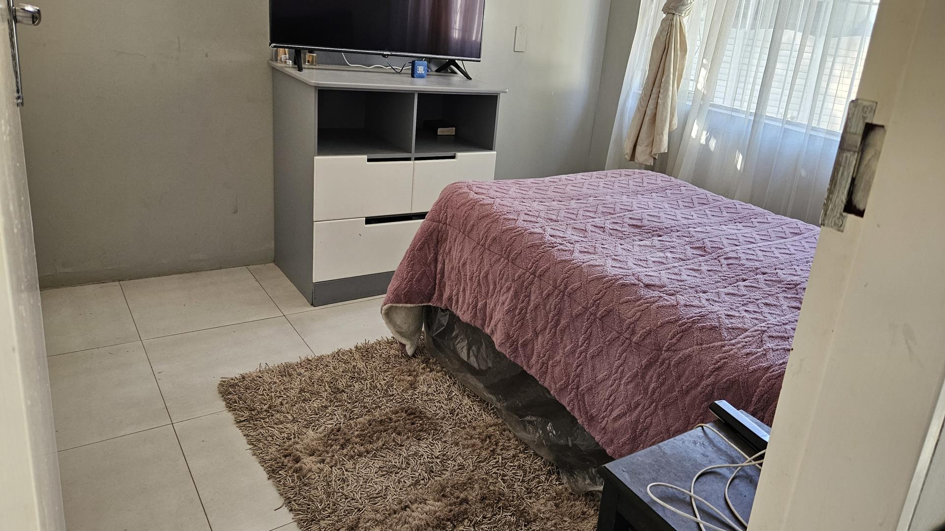 To Let 2 Bedroom Property for Rent in Crystal Park Gauteng