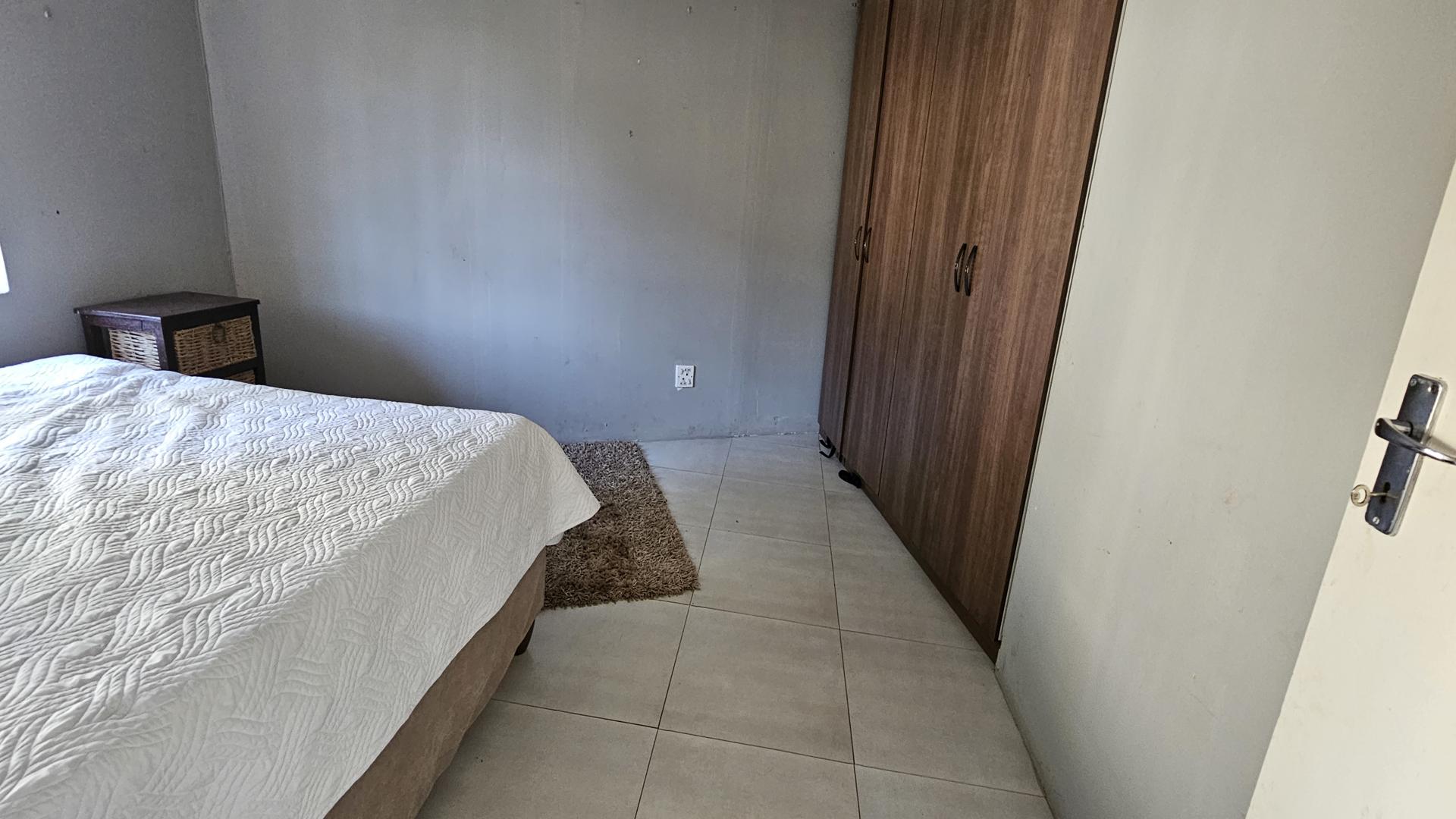 To Let 2 Bedroom Property for Rent in Crystal Park Gauteng