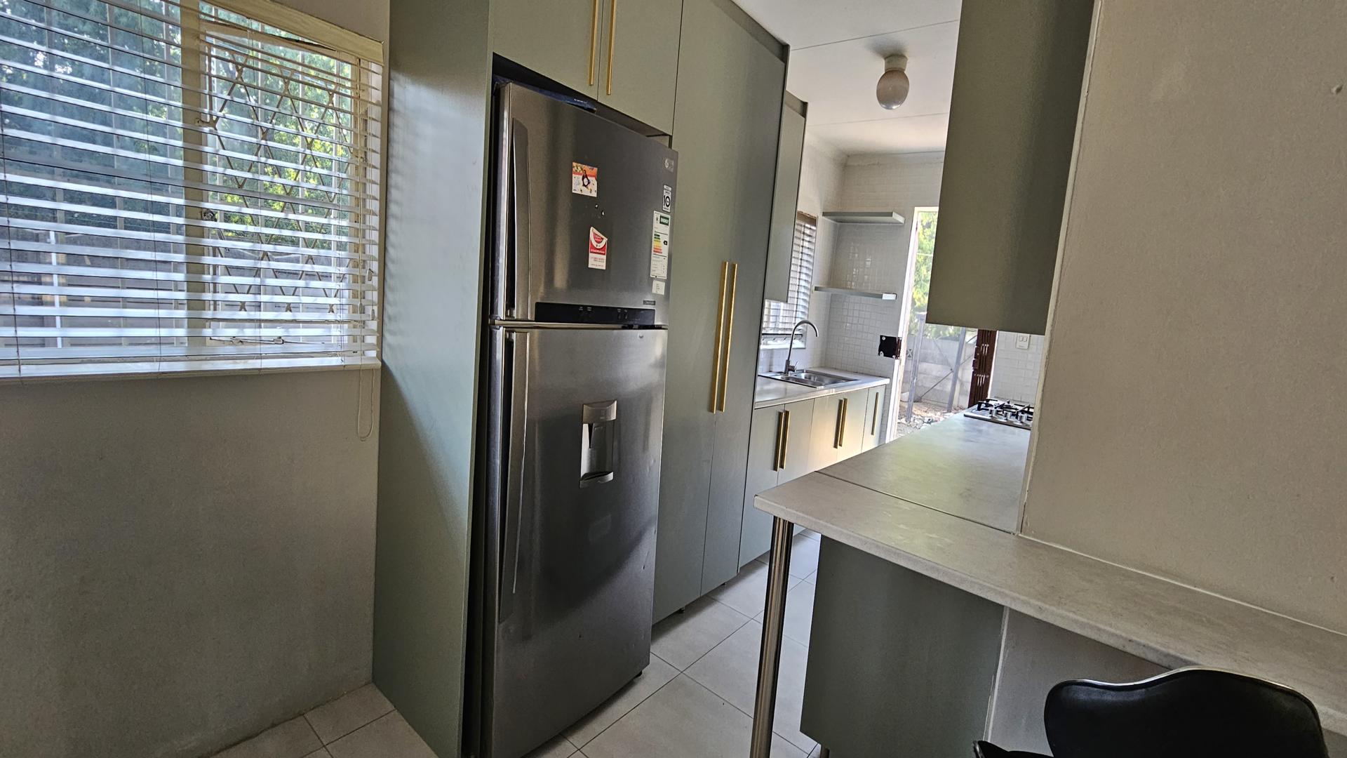 To Let 2 Bedroom Property for Rent in Crystal Park Gauteng