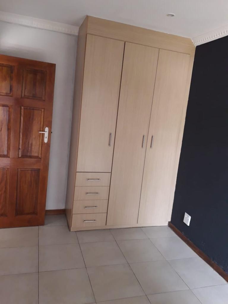 To Let 1 Bedroom Property for Rent in Glenvista Gauteng