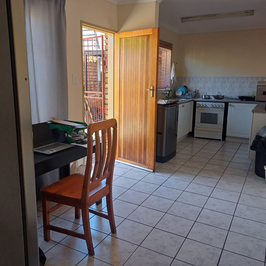 2 Bedroom Property for Sale in Pierre Van Ryneveld Gauteng