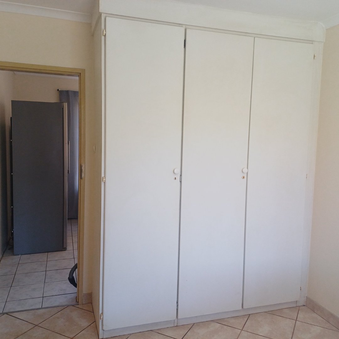 2 Bedroom Property for Sale in Pierre Van Ryneveld Gauteng