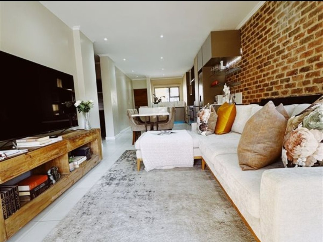 To Let 2 Bedroom Property for Rent in Sandown Gauteng