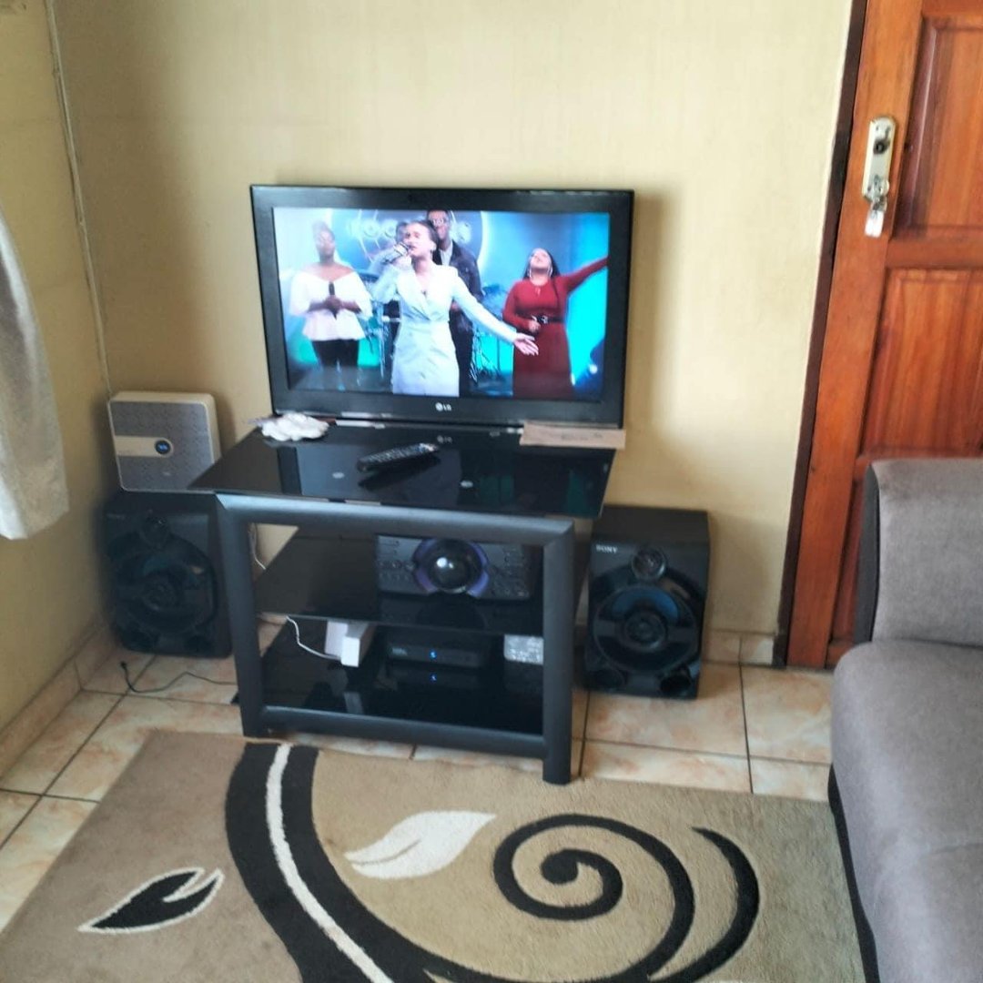 2 Bedroom Property for Sale in Lotus Gardens Gauteng