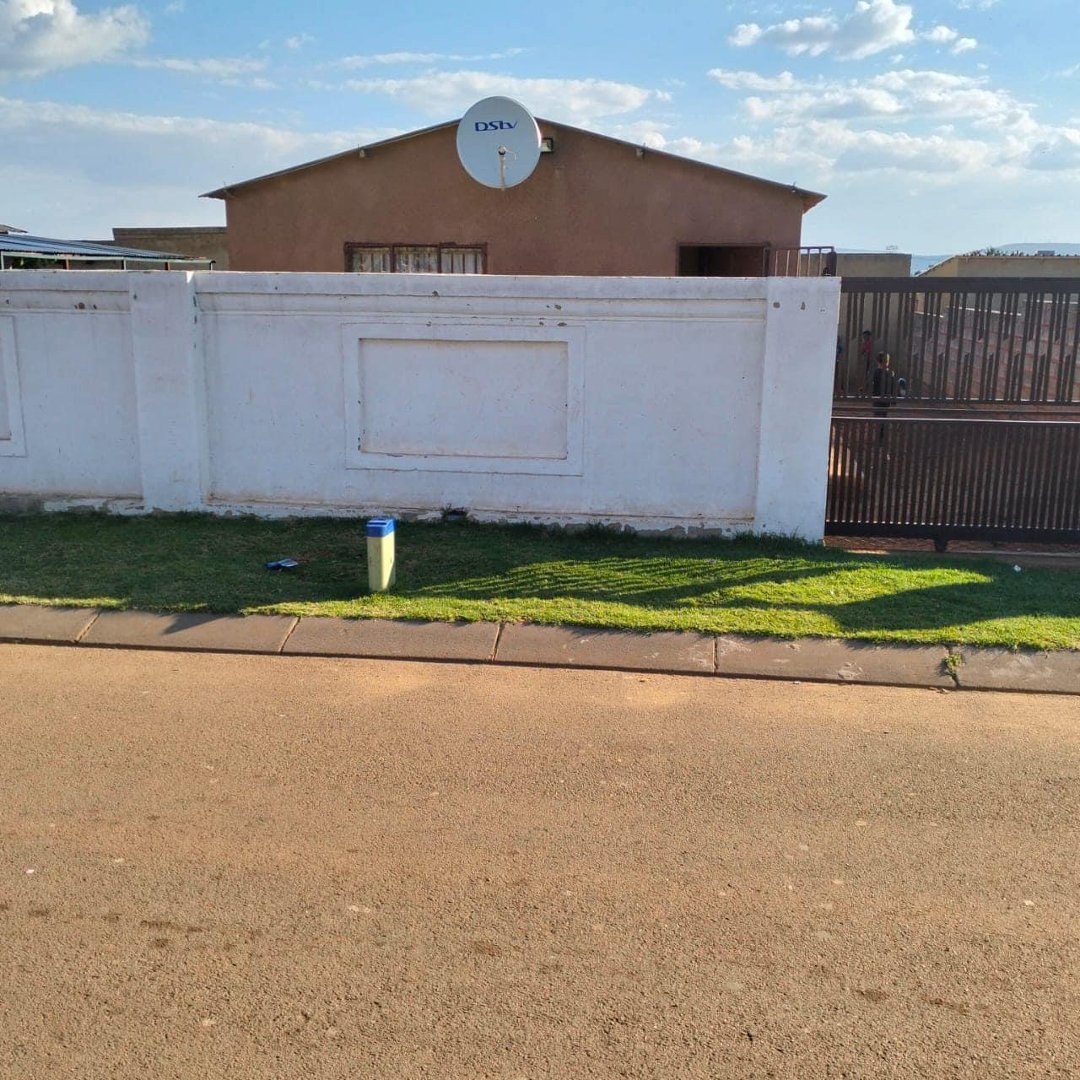 2 Bedroom Property for Sale in Lotus Gardens Gauteng