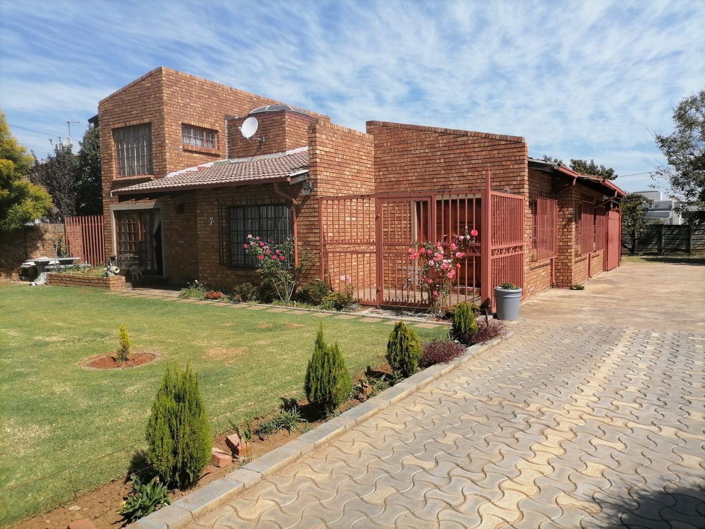 3 Bedroom Property for Sale in Windmill Park Gauteng