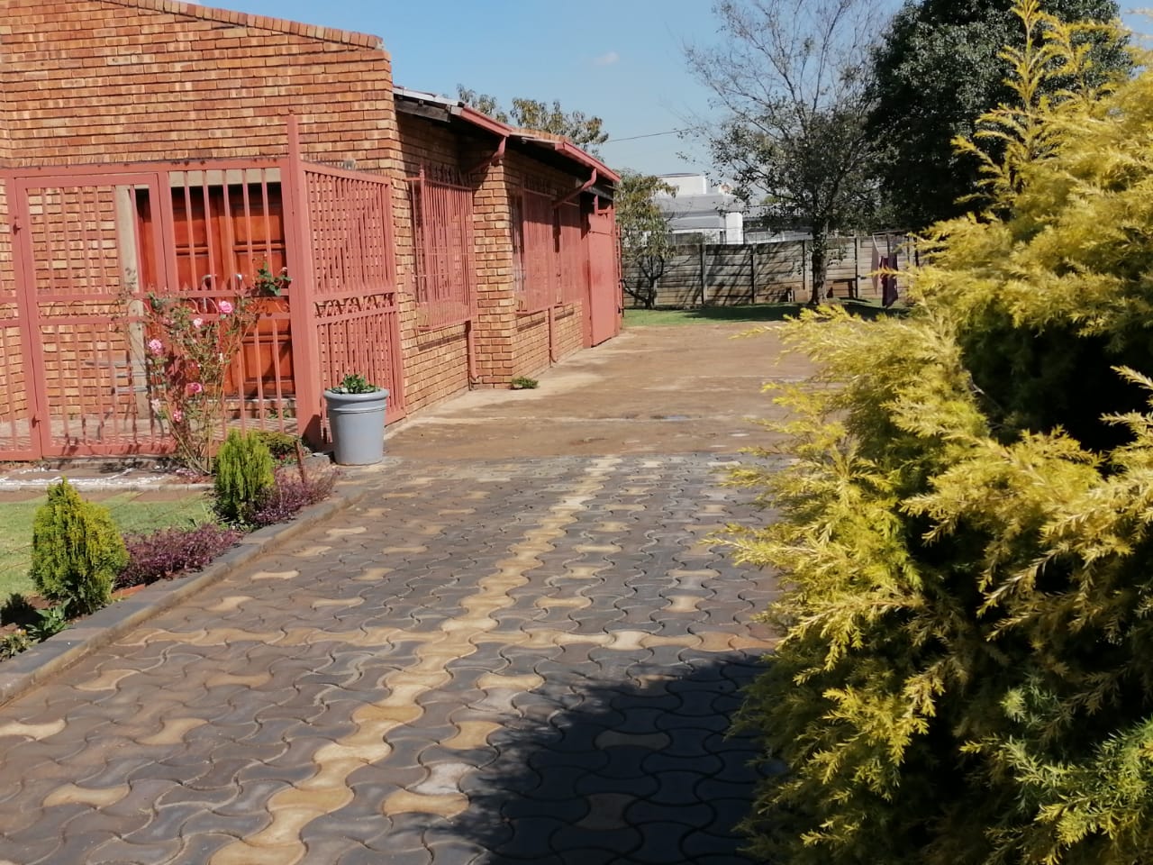 3 Bedroom Property for Sale in Windmill Park Gauteng