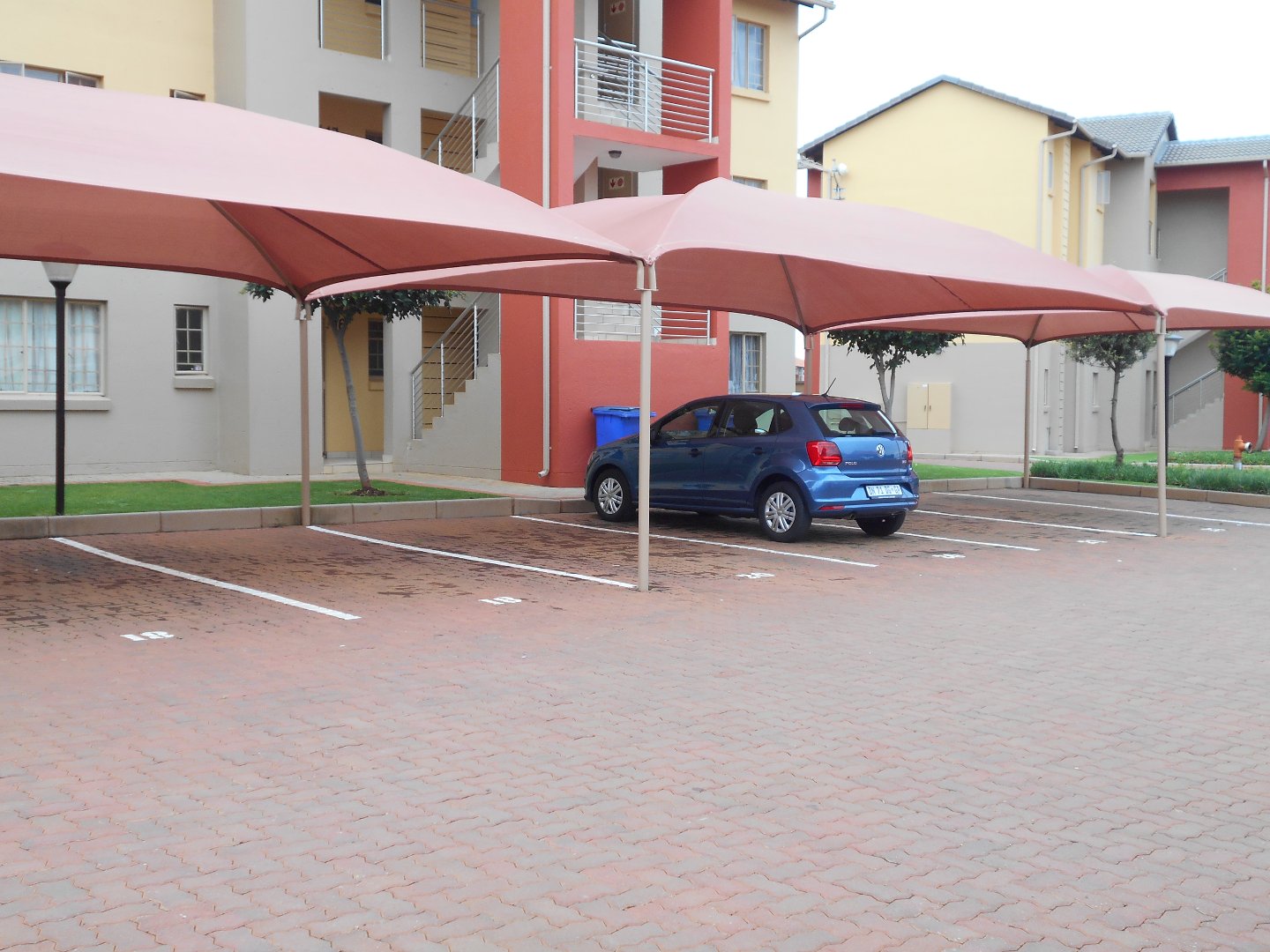 To Let 2 Bedroom Property for Rent in Monavoni Gauteng