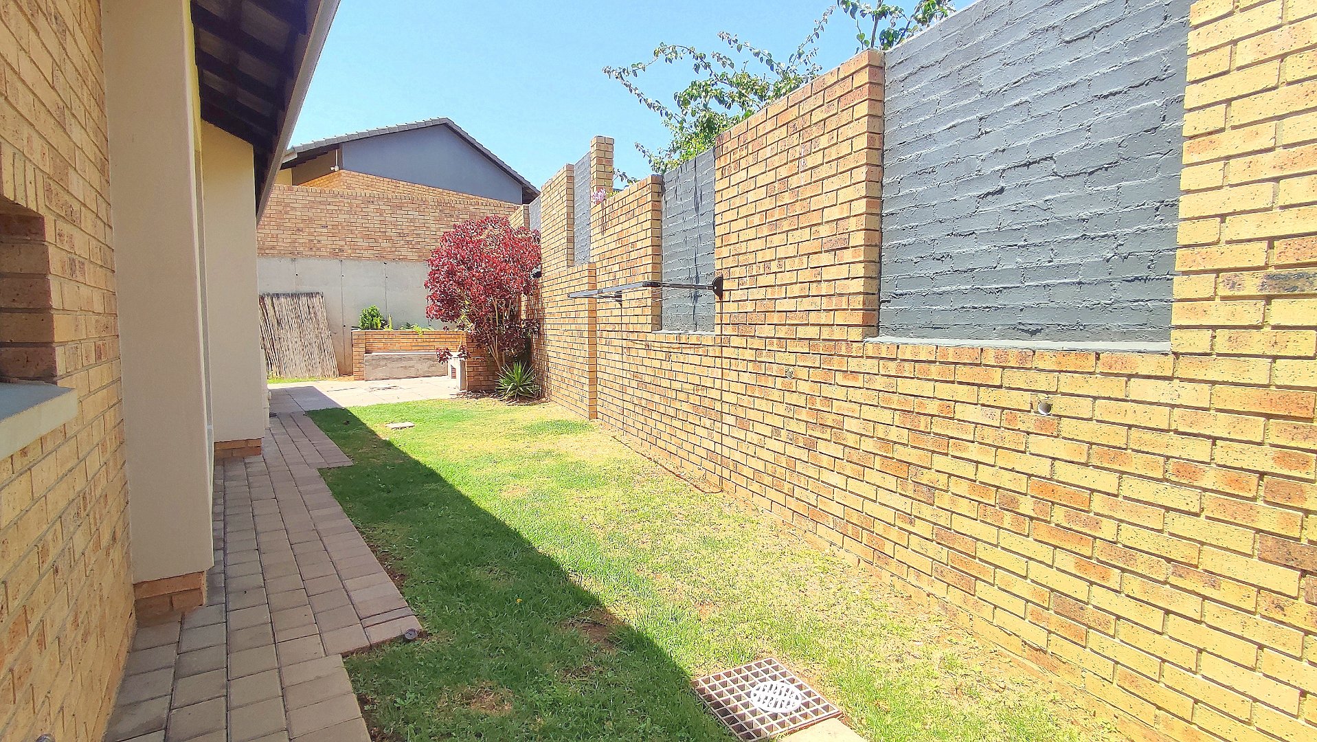 3 Bedroom Property for Sale in Amberfield Gauteng