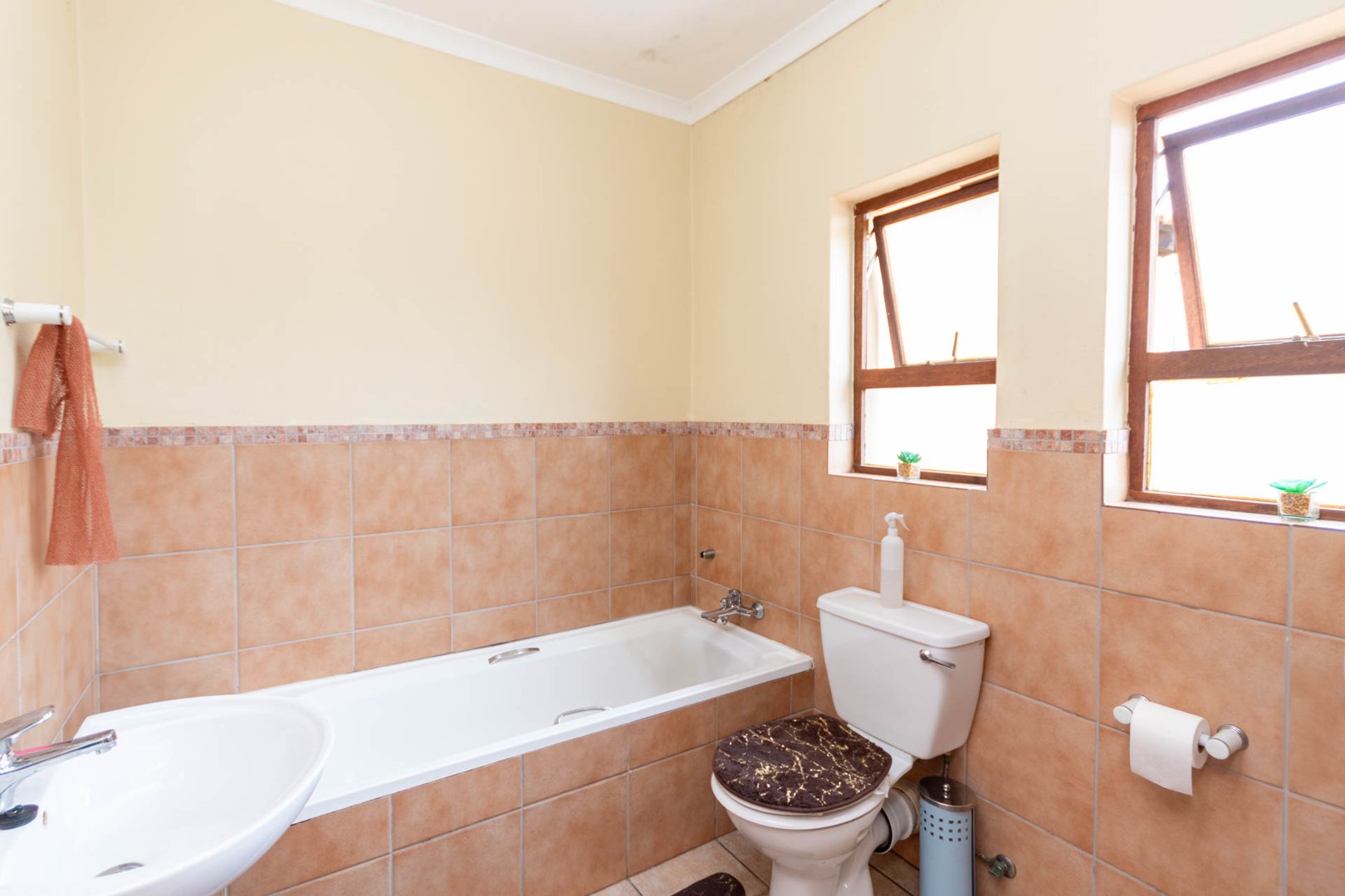 2 Bedroom Property for Sale in Erand Gardens Gauteng