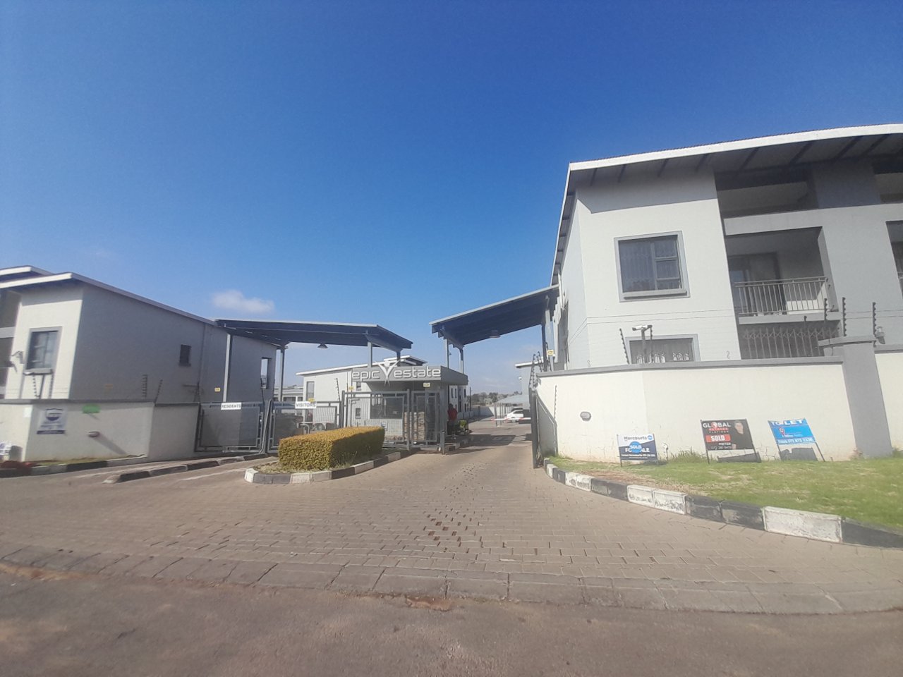 2 Bedroom Property for Sale in Witpoortjie Gauteng