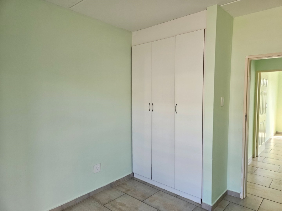 2 Bedroom Property for Sale in Witpoortjie Gauteng