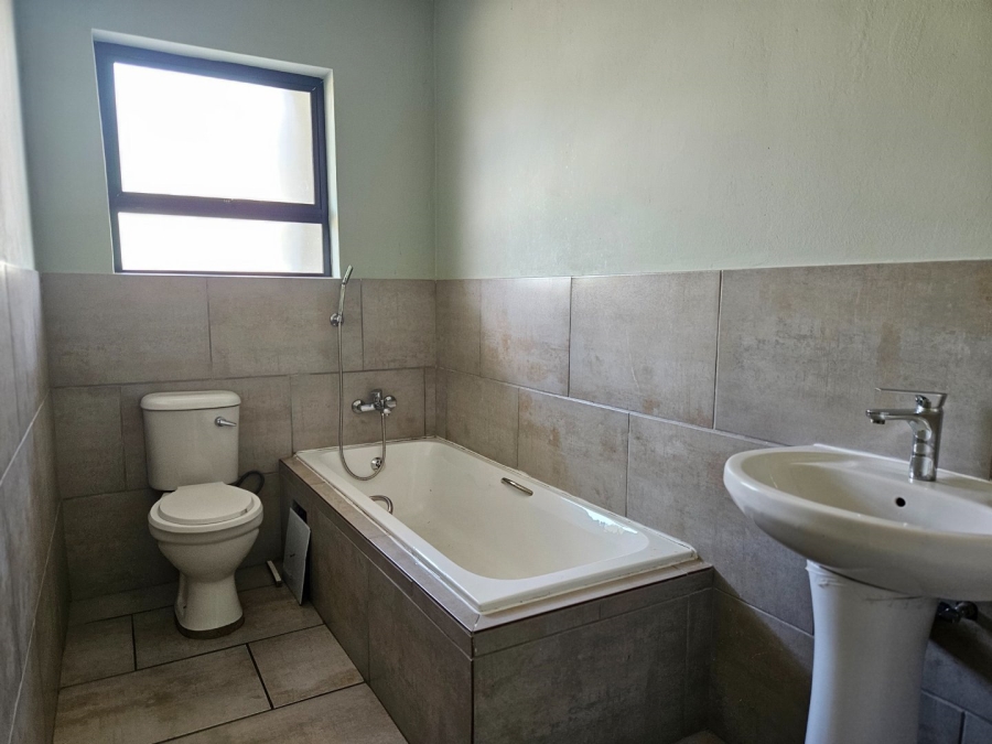 2 Bedroom Property for Sale in Witpoortjie Gauteng