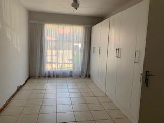 To Let 1 Bedroom Property for Rent in Die Hoewes Gauteng