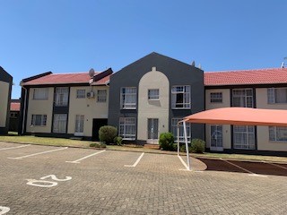 To Let 1 Bedroom Property for Rent in Die Hoewes Gauteng