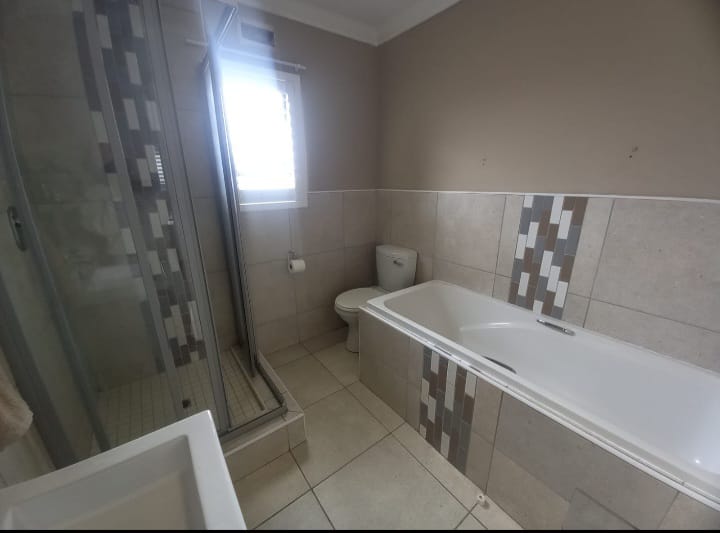 To Let 3 Bedroom Property for Rent in Amberfield Gauteng