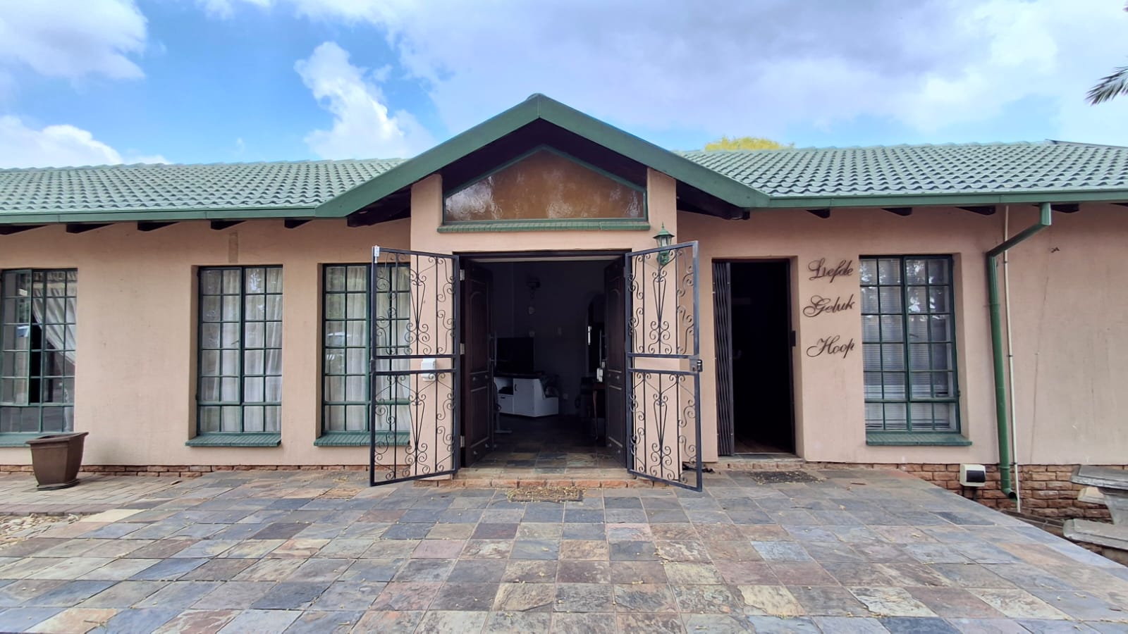 4 Bedroom Property for Sale in Theresa Park Gauteng