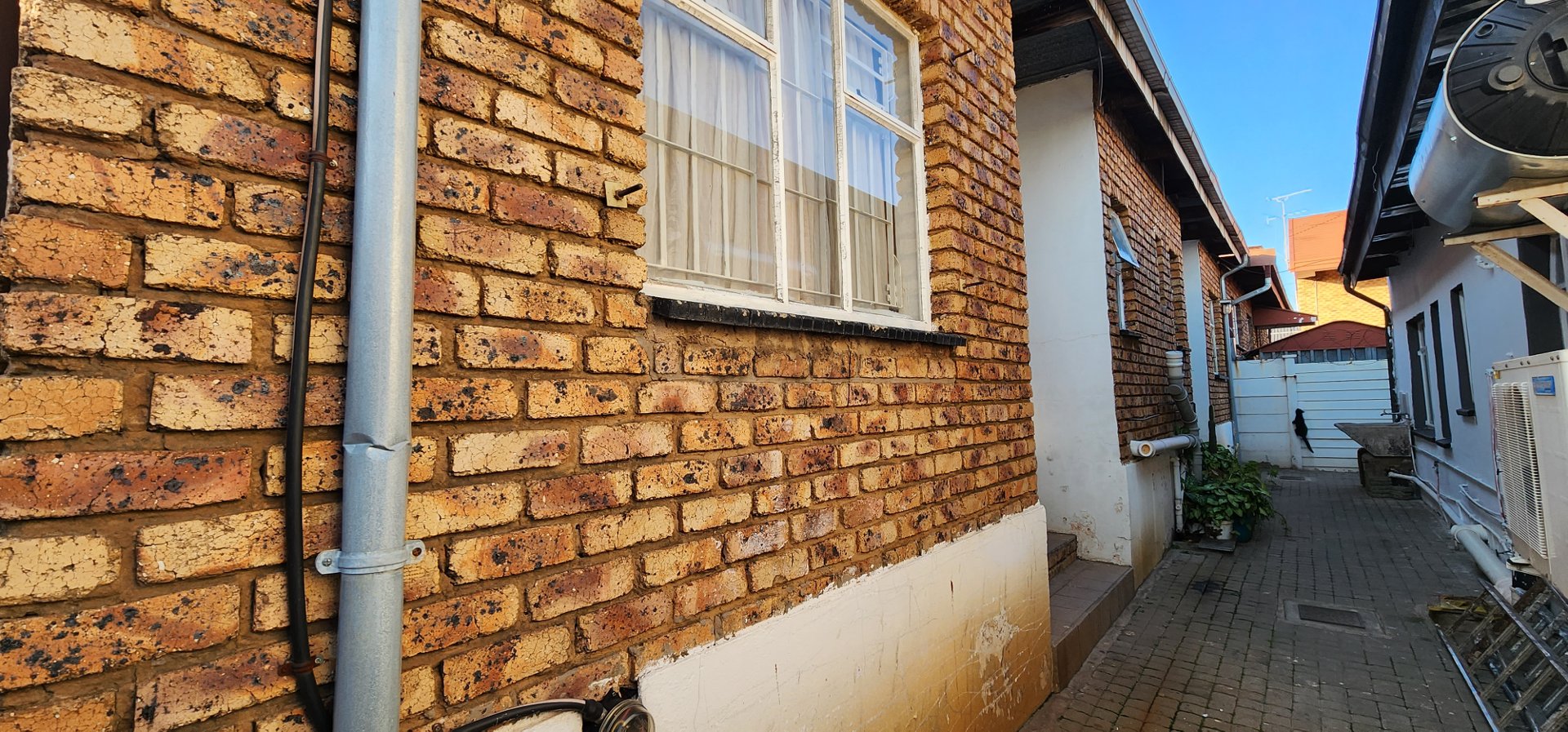 6 Bedroom Property for Sale in Laudium Gauteng