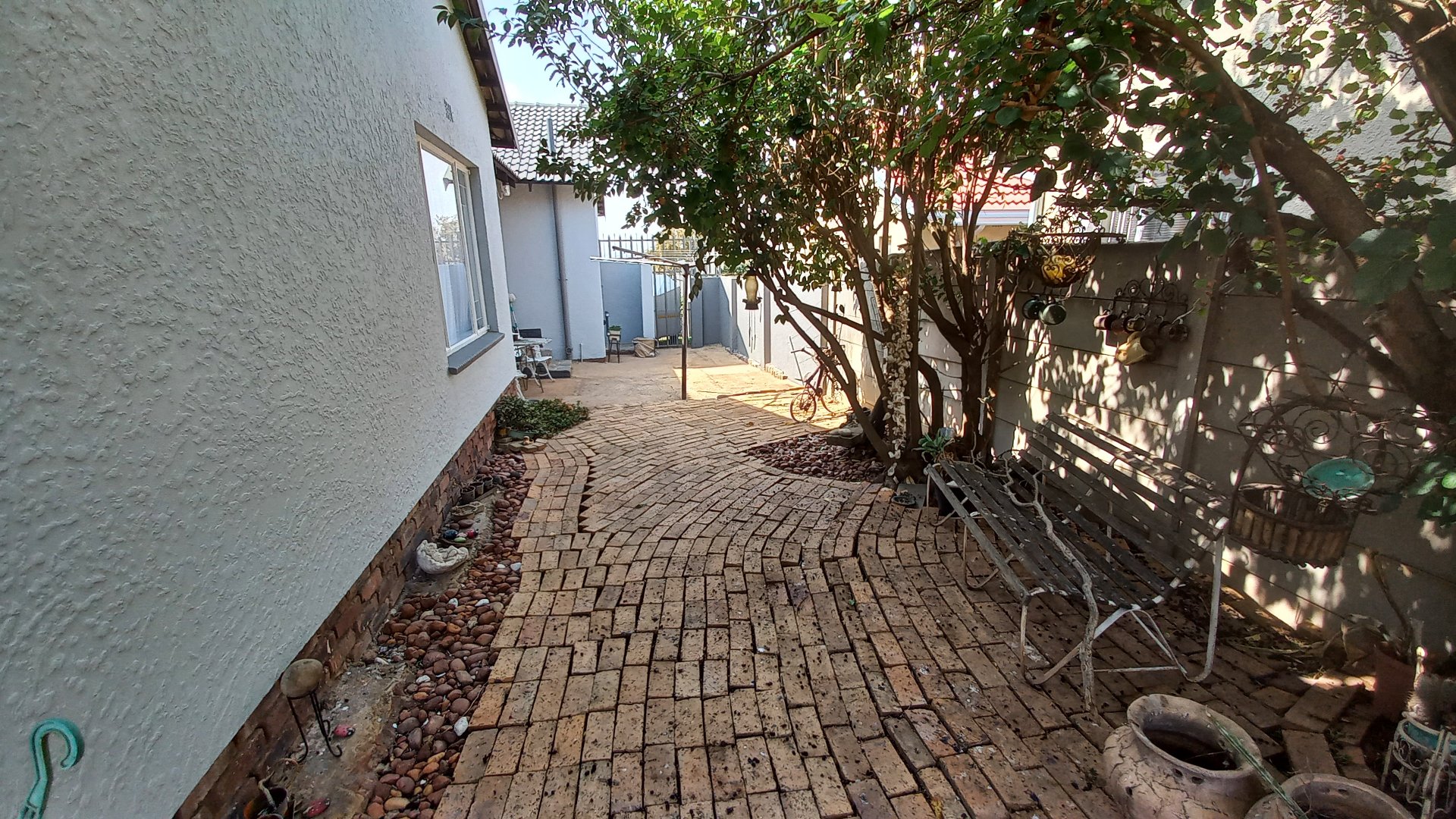 4 Bedroom Property for Sale in Lindhaven Gauteng