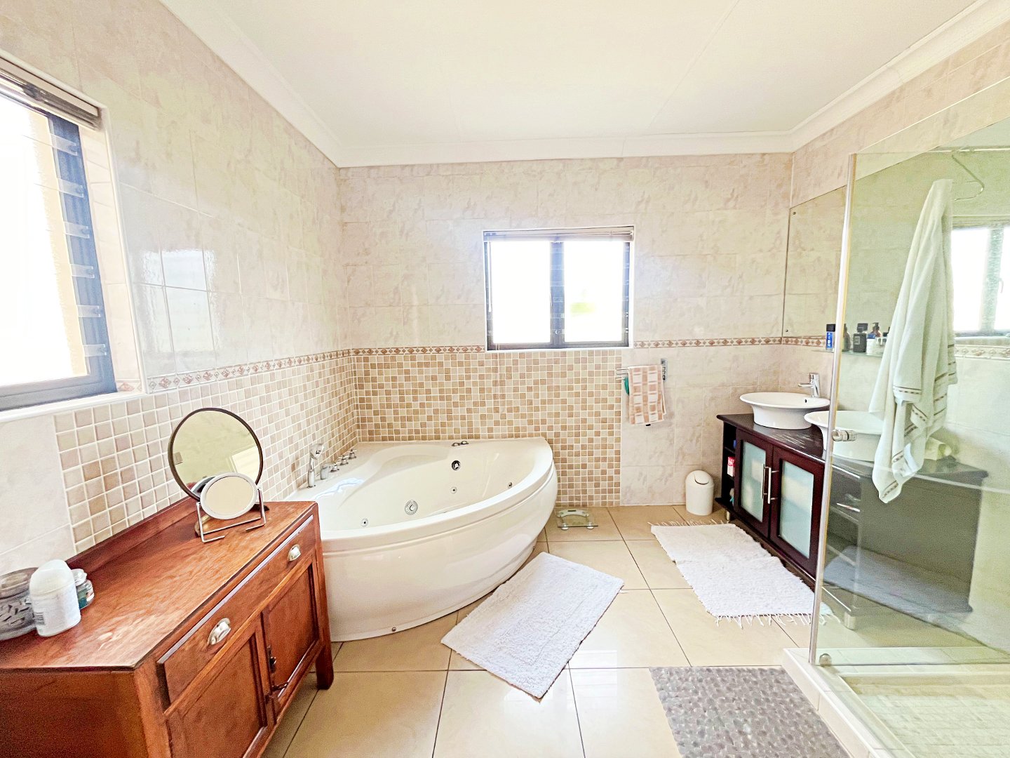 6 Bedroom Property for Sale in Constantia Kloof Gauteng