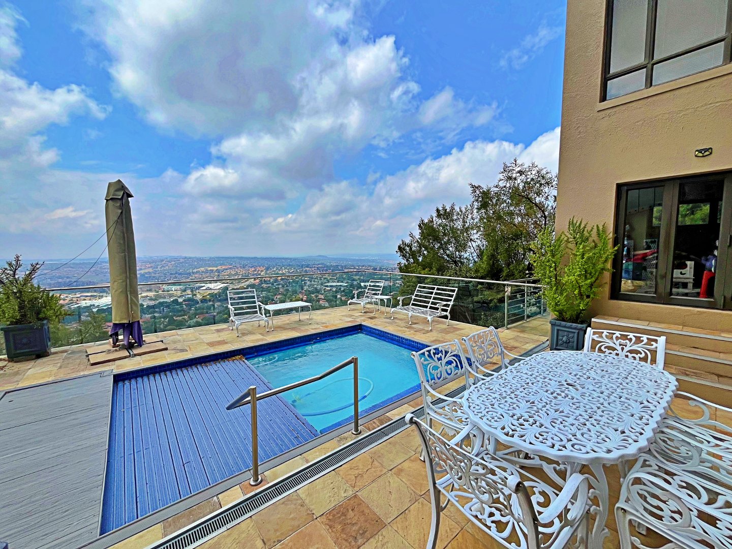 6 Bedroom Property for Sale in Constantia Kloof Gauteng