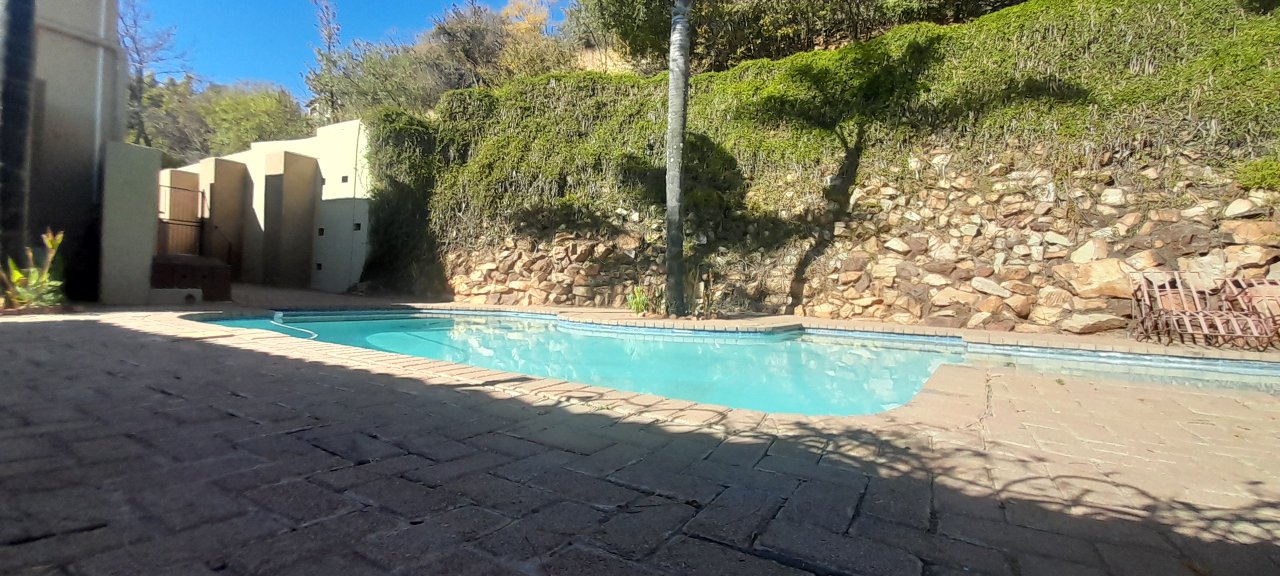 3 Bedroom Property for Sale in Constantia Kloof Gauteng