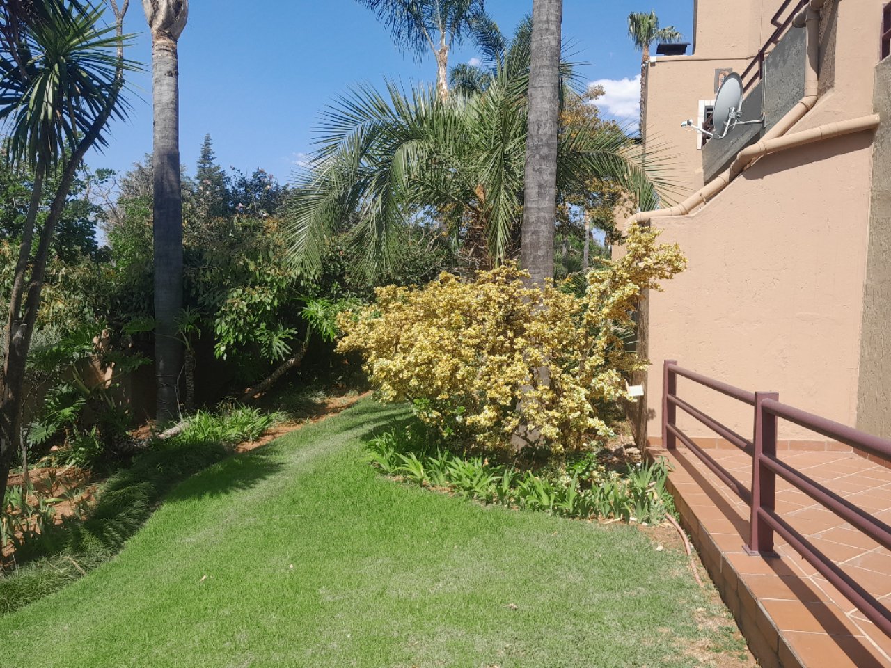 To Let 3 Bedroom Property for Rent in Constantia Kloof Gauteng