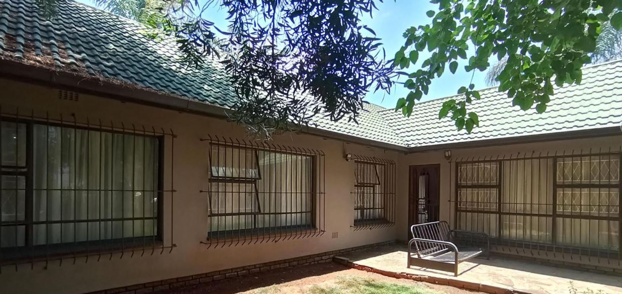 4 Bedroom Property for Sale in Birch Acres Gauteng