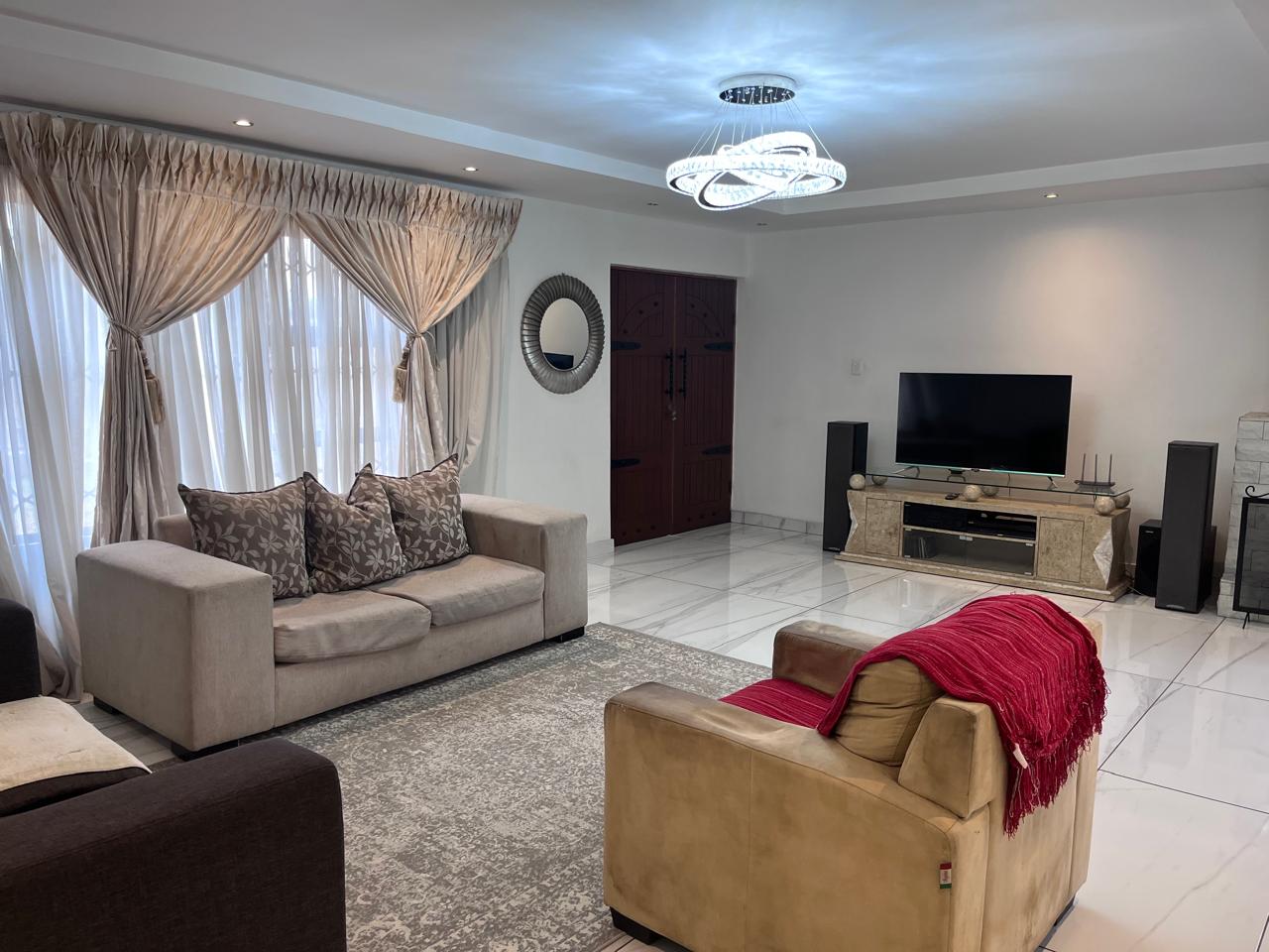 4 Bedroom Property for Sale in Glenanda Gauteng