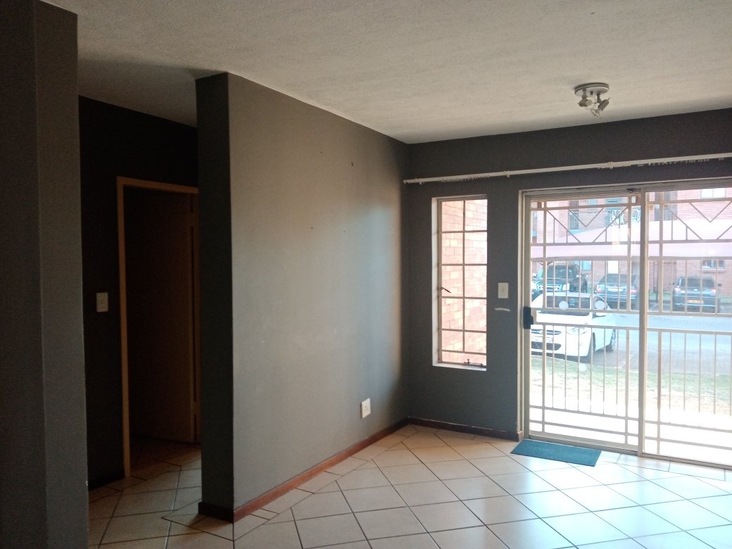 To Let 2 Bedroom Property for Rent in Wonderpark Estate Gauteng