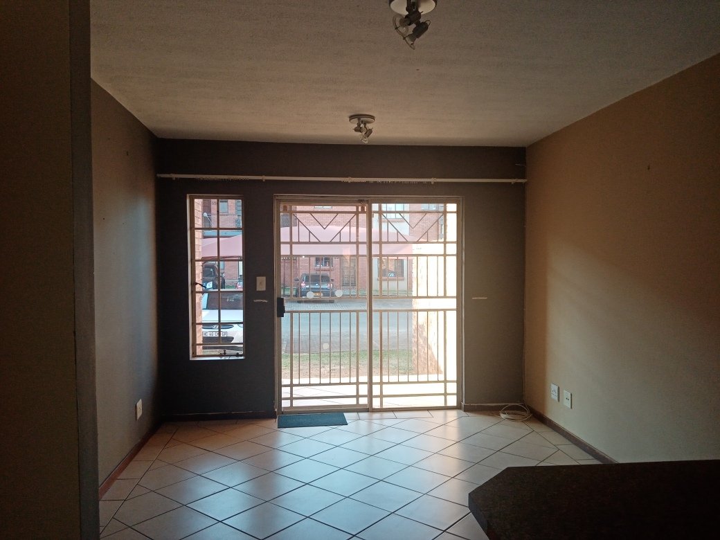 To Let 2 Bedroom Property for Rent in Wonderpark Estate Gauteng