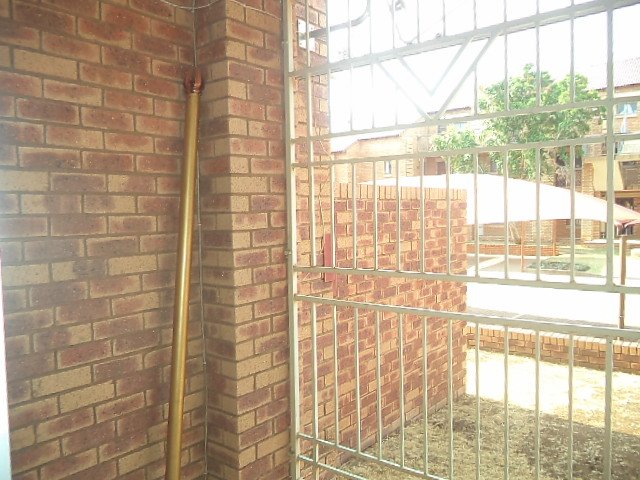 To Let 2 Bedroom Property for Rent in Wonderpark Estate Gauteng