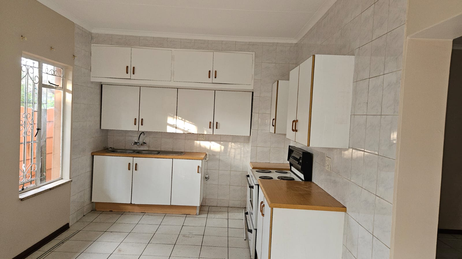 To Let 2 Bedroom Property for Rent in Witfield Gauteng