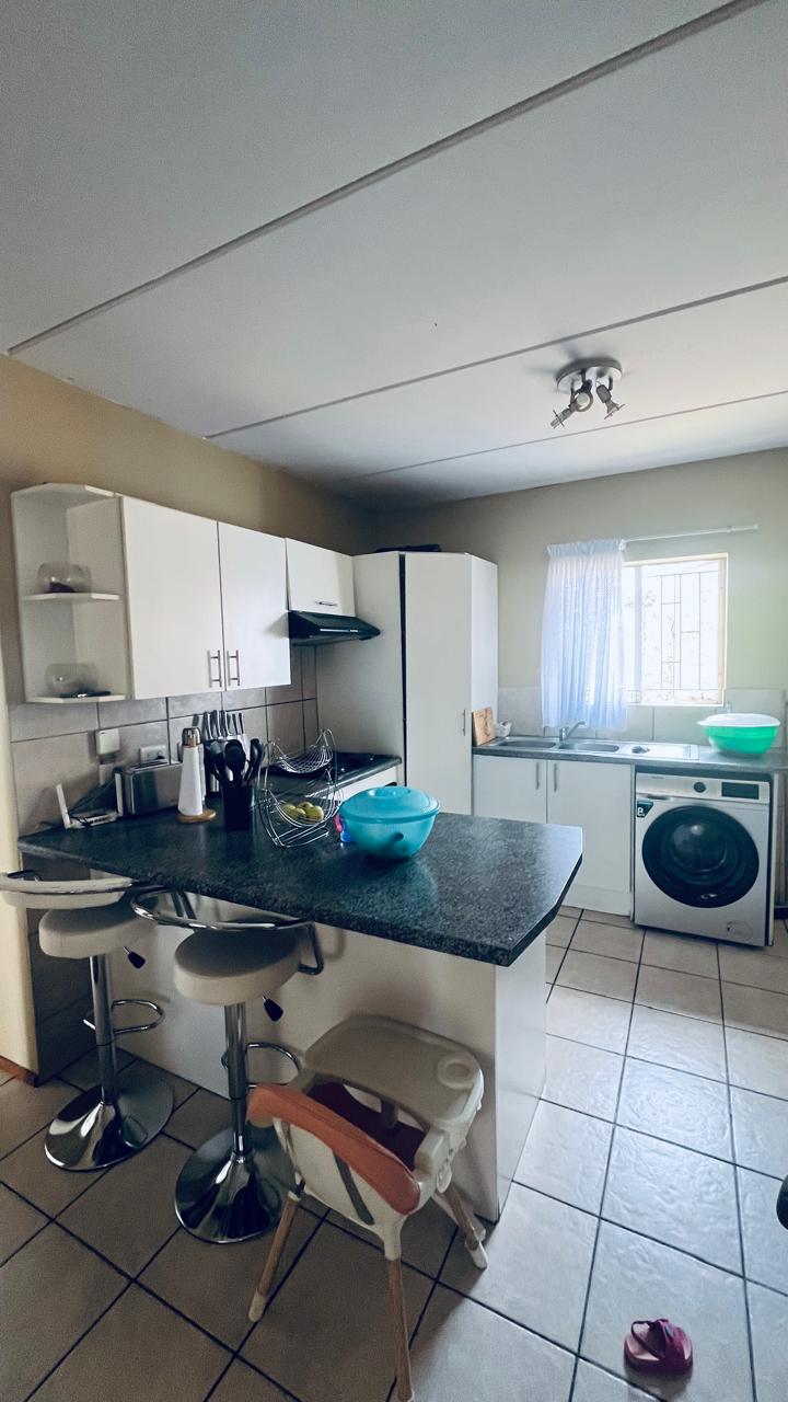 To Let 2 Bedroom Property for Rent in North Riding Gauteng