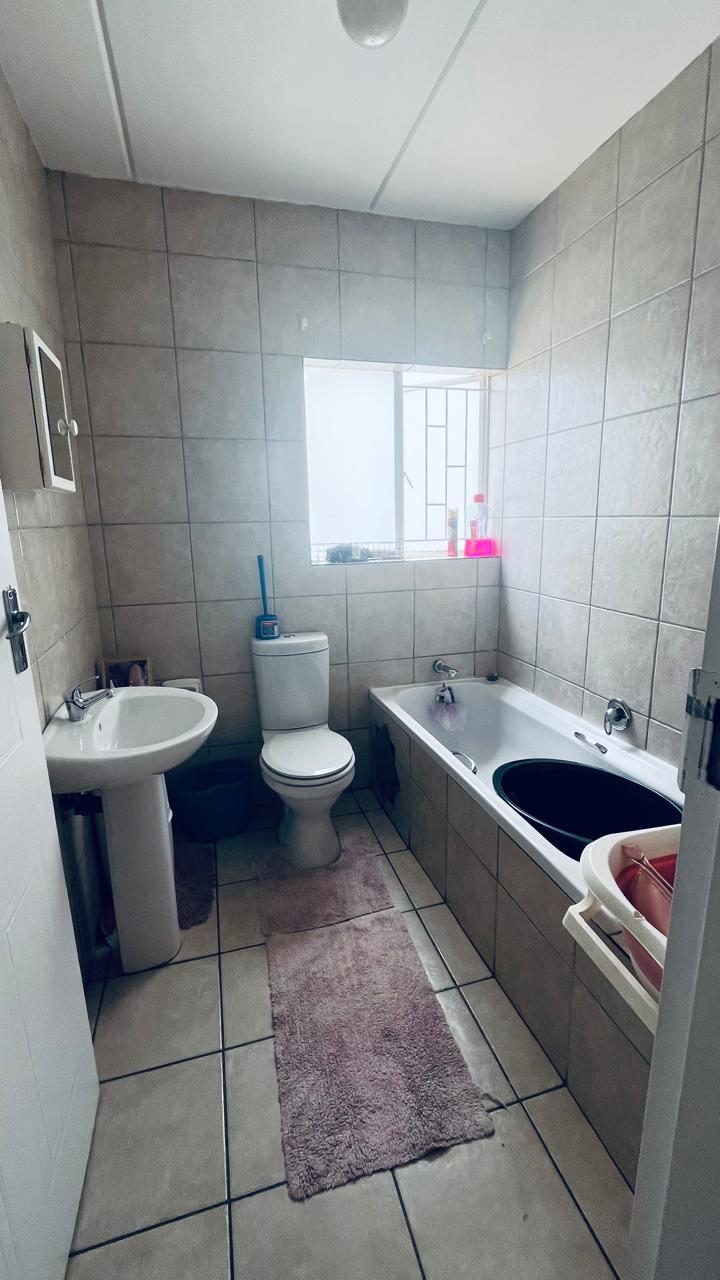 To Let 2 Bedroom Property for Rent in North Riding Gauteng