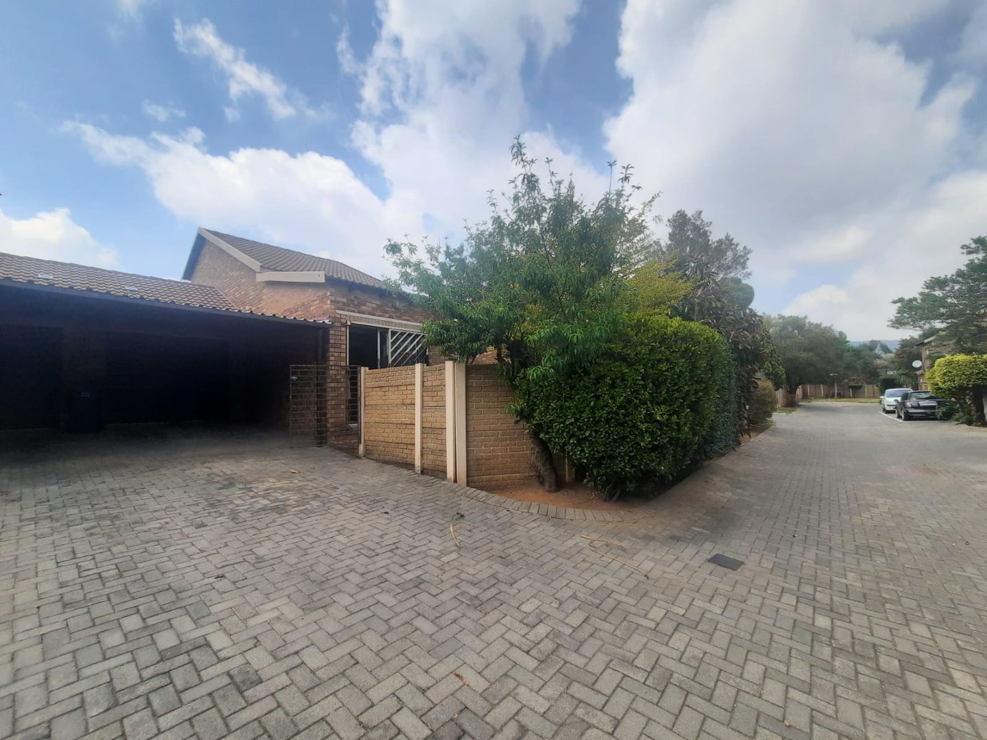 2 Bedroom Property for Sale in Allens Nek Gauteng