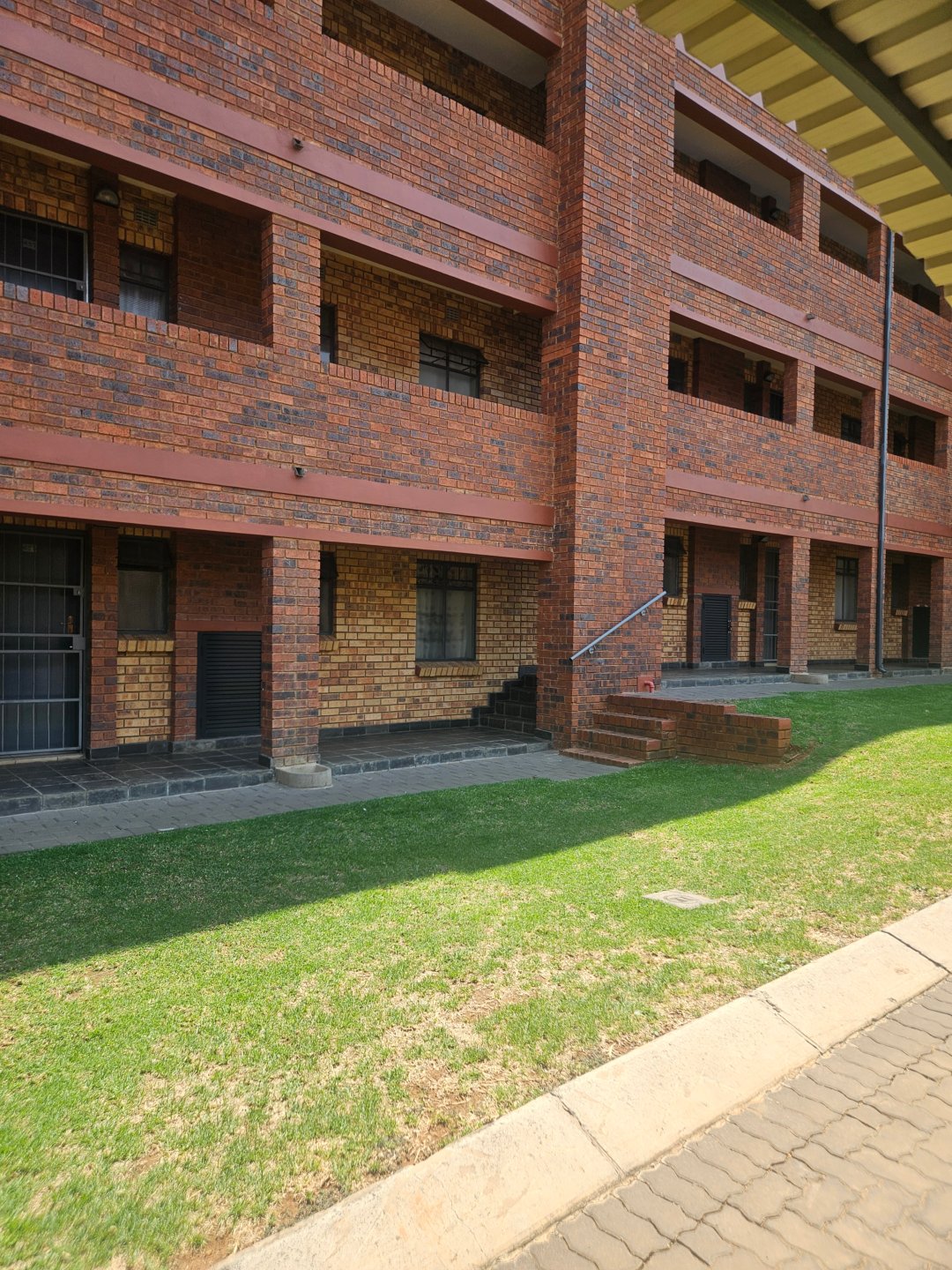 2 Bedroom Property for Sale in Montana Tuine Gauteng