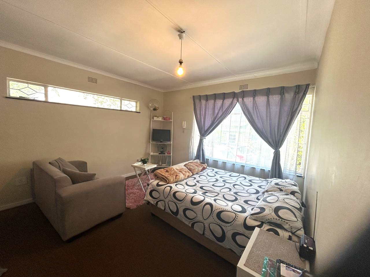 To Let  Bedroom Property for Rent in Parktown North Gauteng