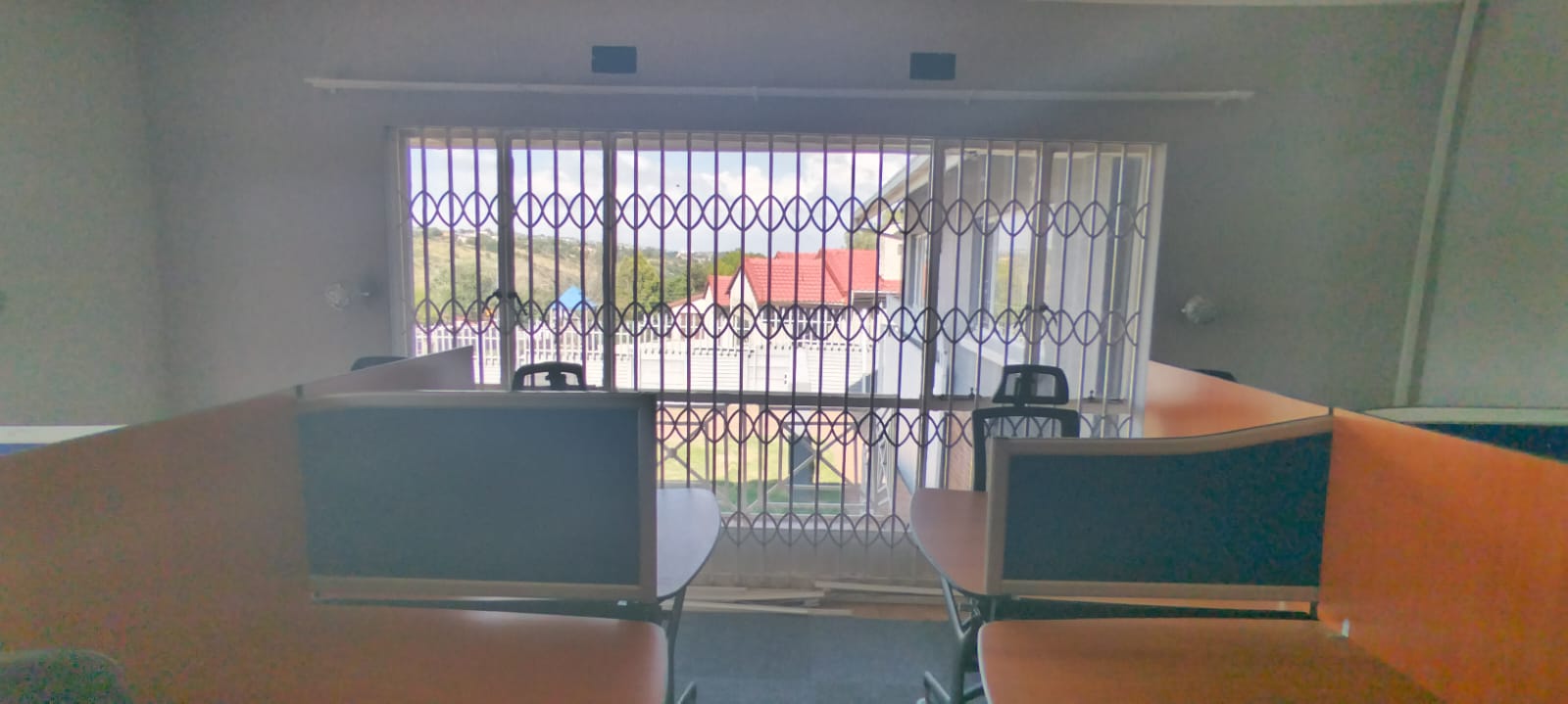 To Let commercial Property for Rent in Mondeor Gauteng