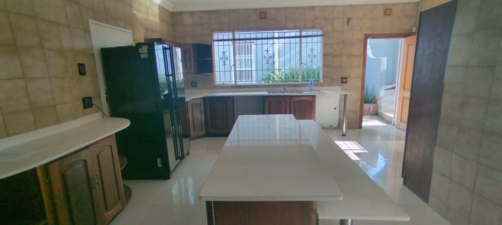 To Let commercial Property for Rent in Mondeor Gauteng