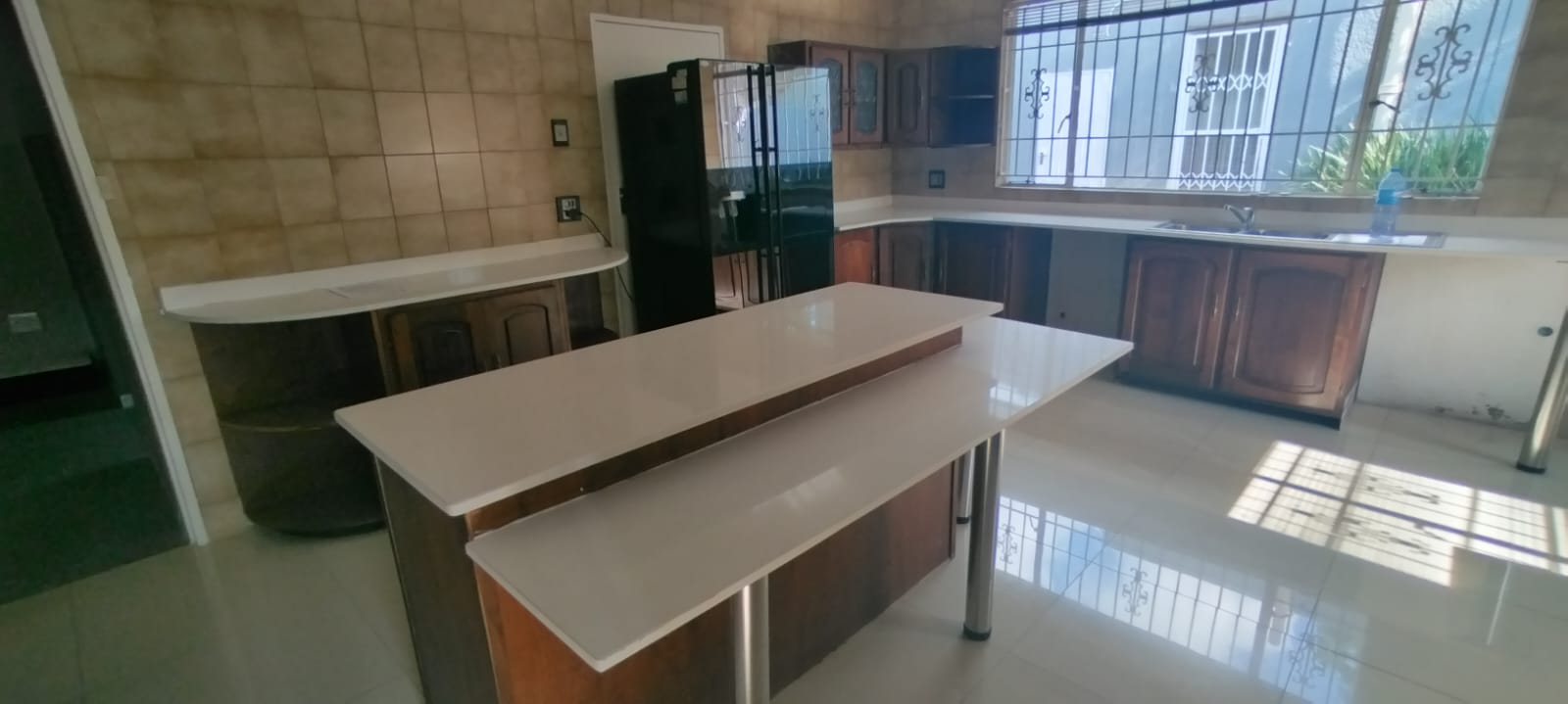 To Let commercial Property for Rent in Mondeor Gauteng