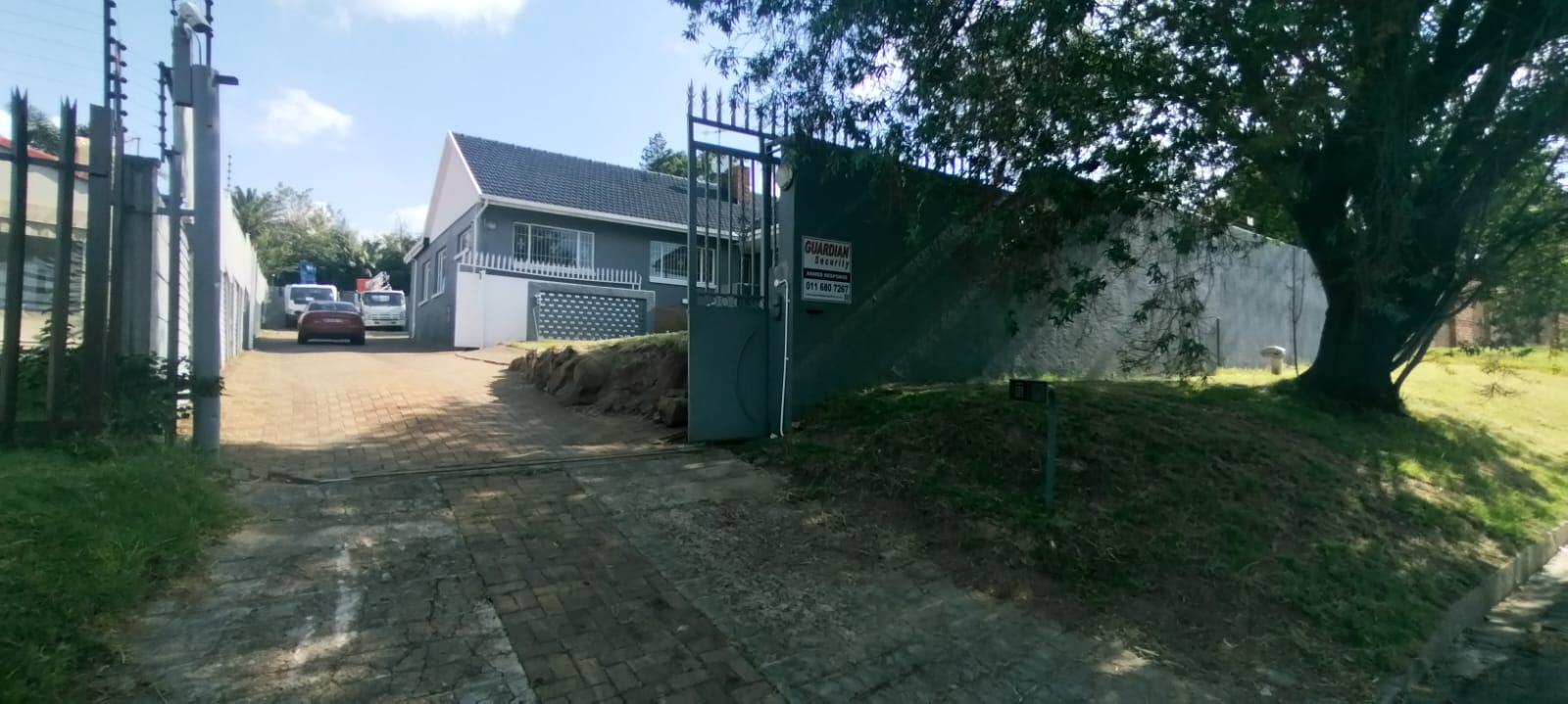 To Let commercial Property for Rent in Mondeor Gauteng