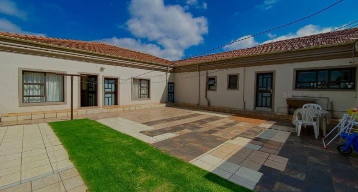 5 Bedroom Property for Sale in Leondale Gauteng