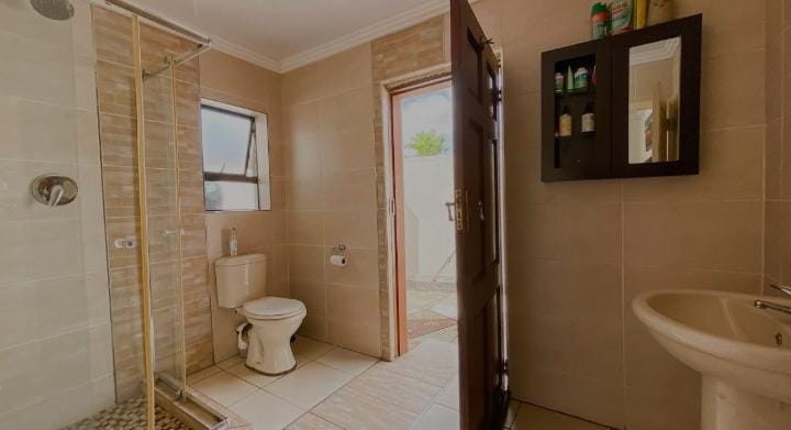 5 Bedroom Property for Sale in Leondale Gauteng