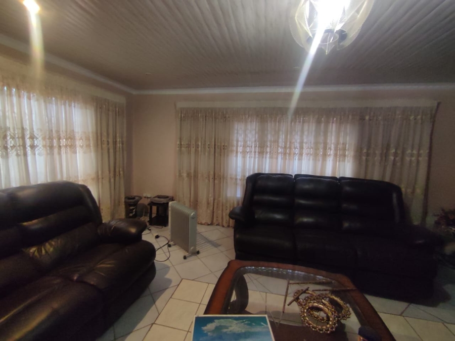 2 Bedroom Property for Sale in Daveyton Gauteng